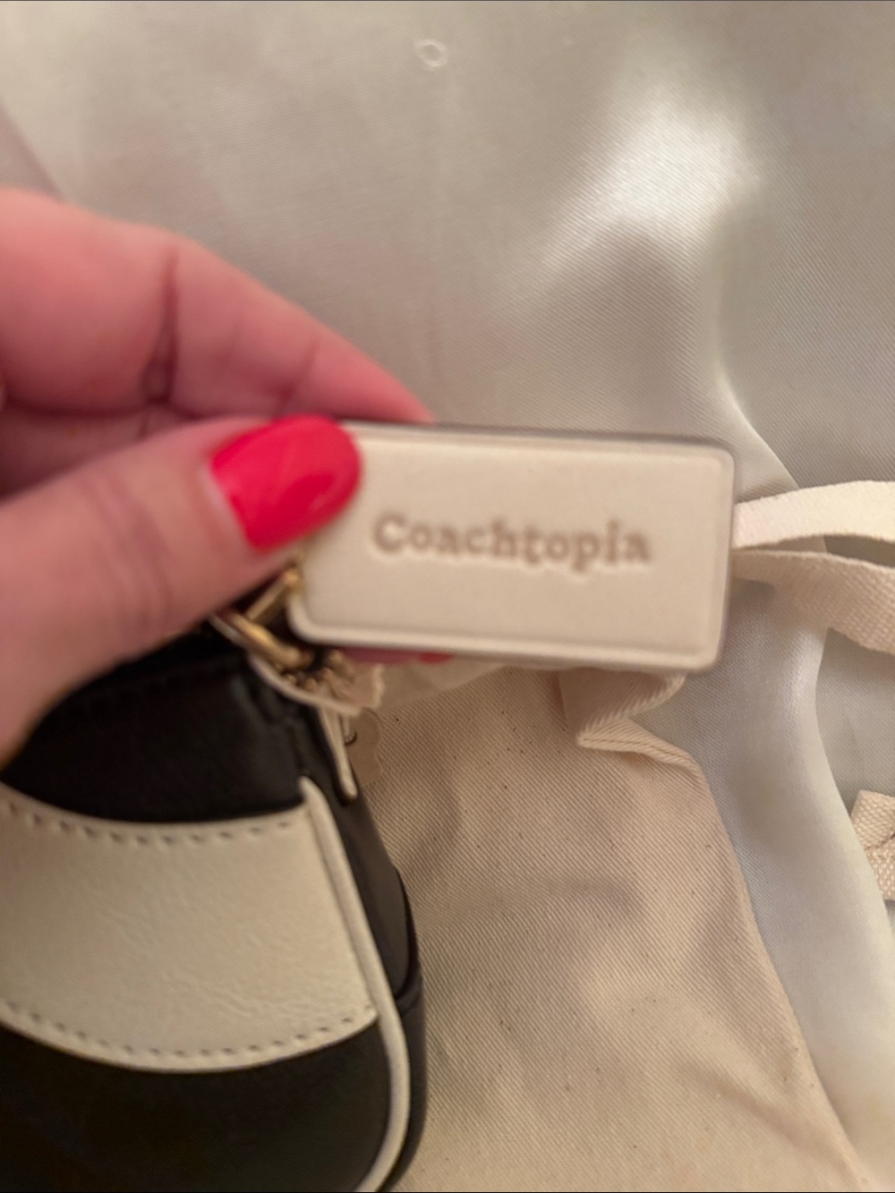 🖤Coach NWT Coachtopia Small Up crafted Leather Black &White Bowling Shoulder Bag - Picture 8 of 10